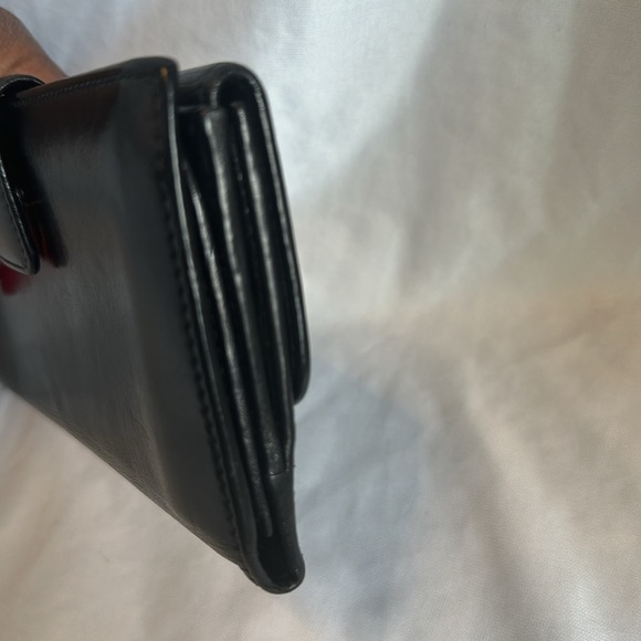 Gucci authentic black large wallet. checkbook. Pre-loved in excellent condition - Picture 6 of 9